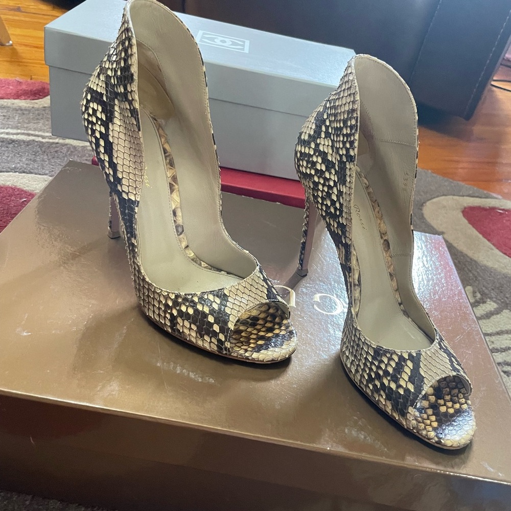 Gianvito Rossi Python Sandals - Size 40. - image 2